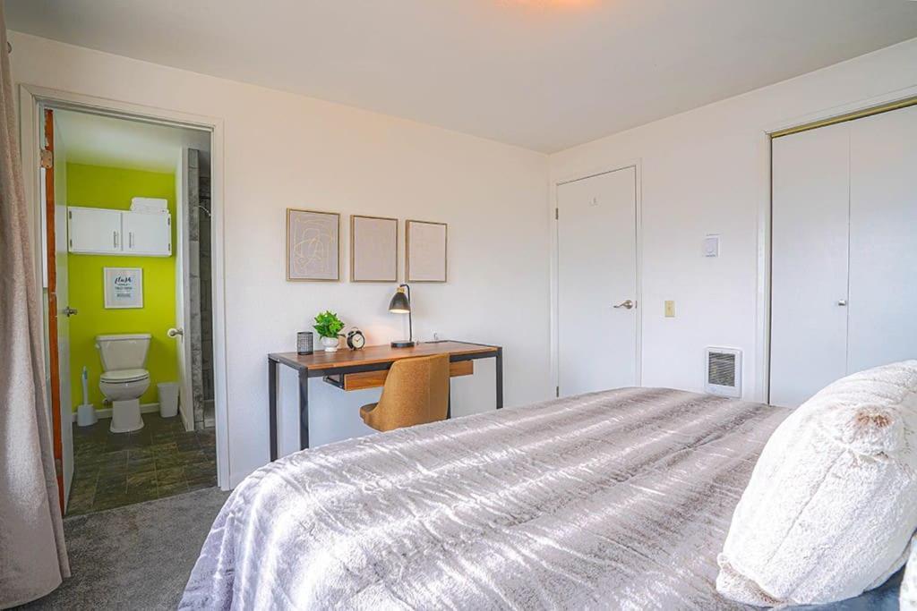 Waterfront Retreat, Relaxation, Fun In Hood Canal Hoodsport Екстер'єр фото
