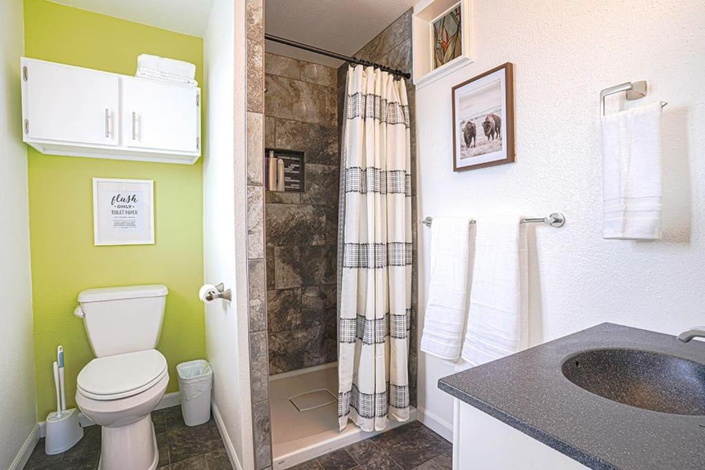Waterfront Retreat, Relaxation, Fun In Hood Canal Hoodsport Екстер'єр фото